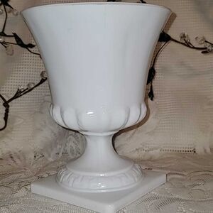 🗝Vtg Milk Glass Pedestal Vase